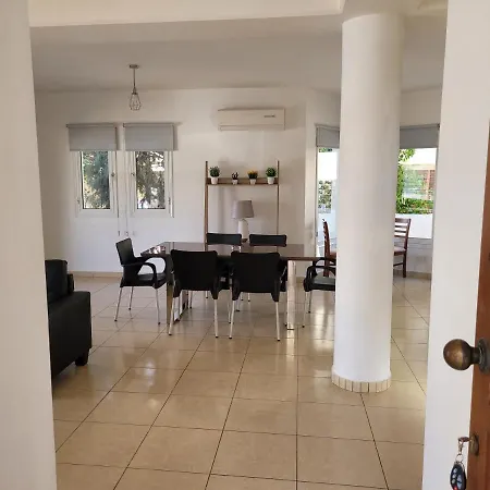 Elean Villa *